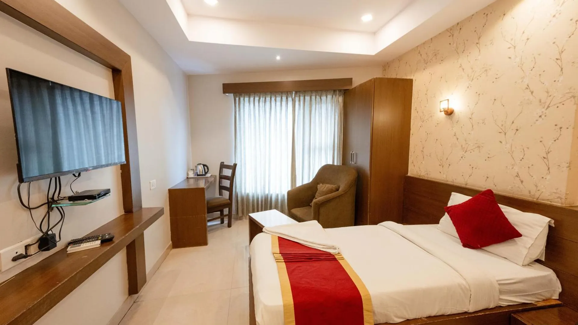 Regalia Inn &Suites マイソール 3*,