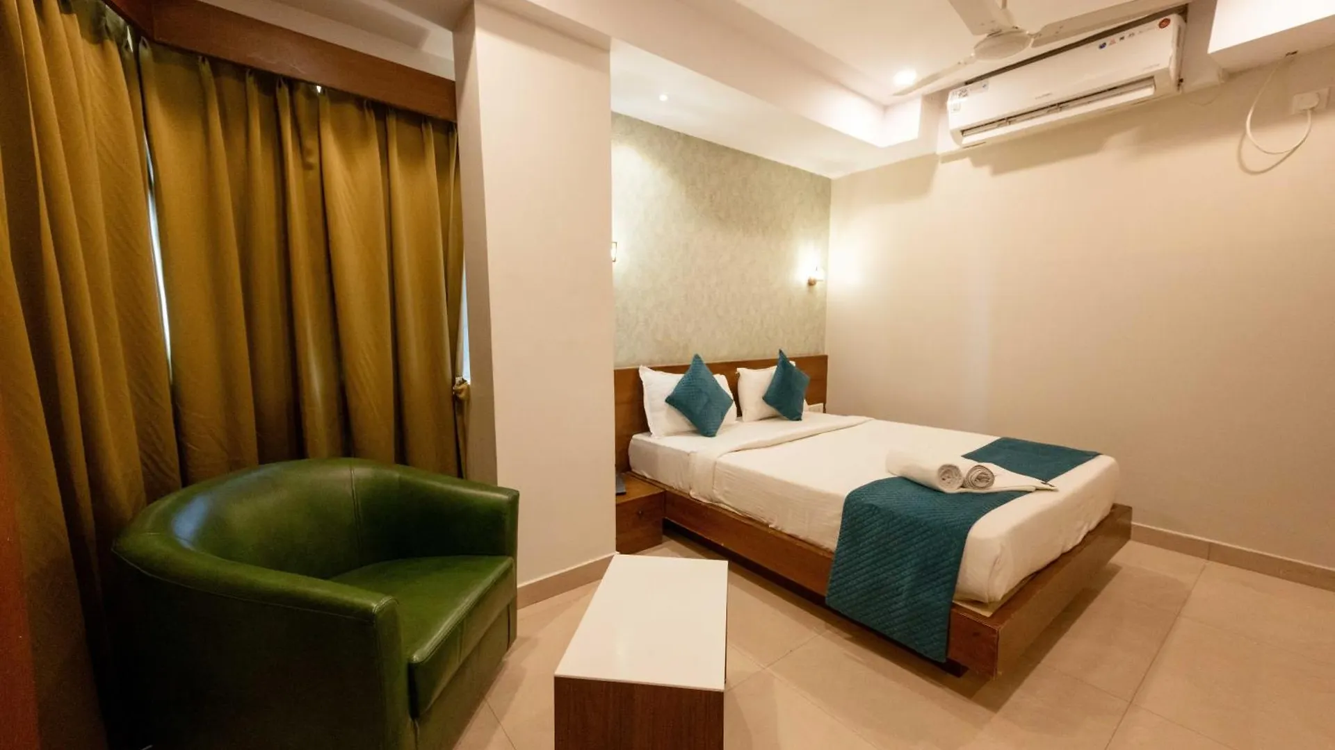Hotel Regalia Inn &Suites Mysore